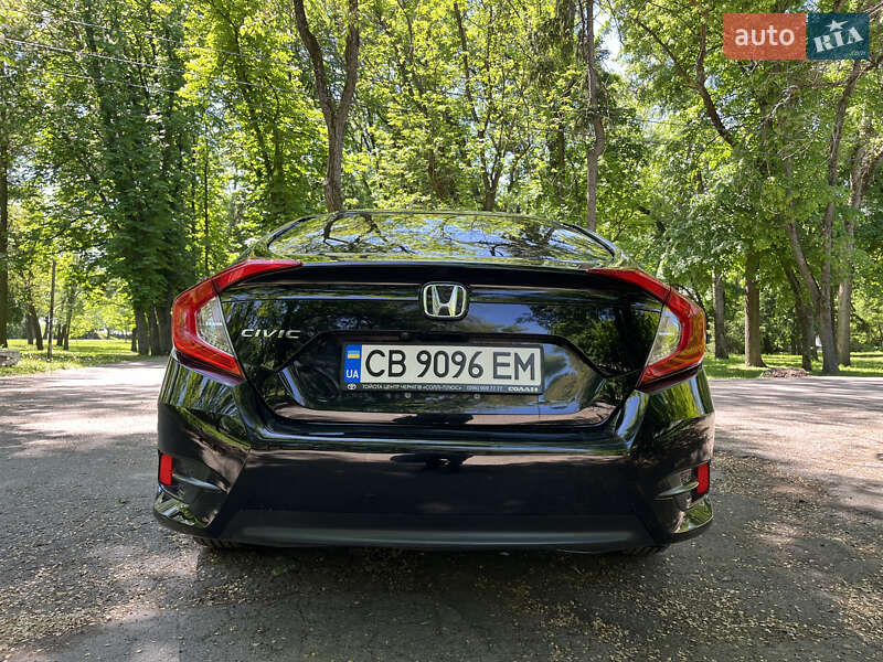 Седан Honda Civic 2018 в Чернігові