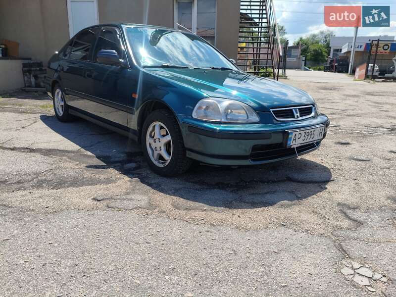 Седан Honda Civic 1997 в Запоріжжі