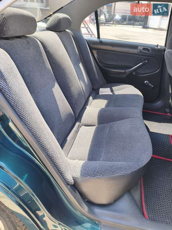 Седан Honda Civic 1997 в Запоріжжі