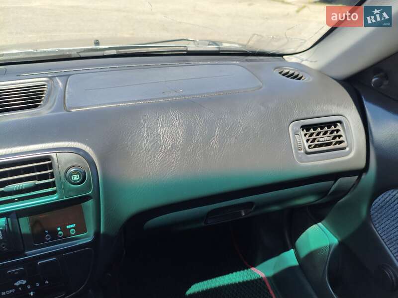 Седан Honda Civic 1997 в Запоріжжі