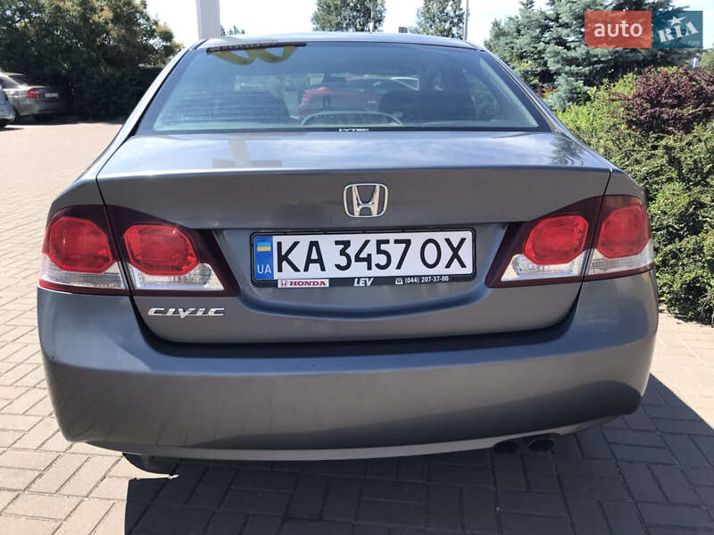 Седан Honda Civic 2009 в Киеве