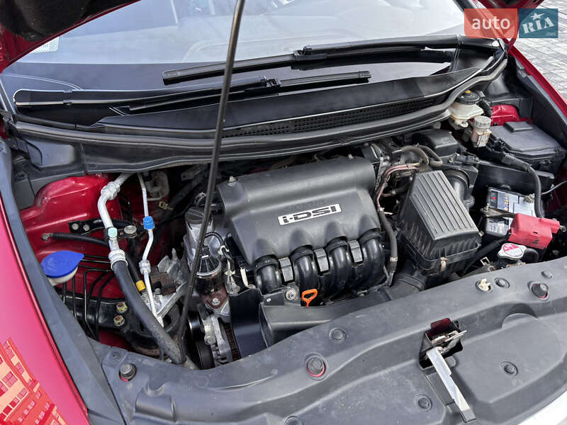 Хэтчбек Honda Civic 2006 в Мукачево
