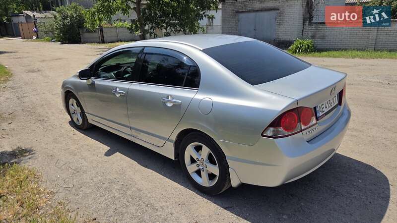 Седан Honda Civic 2008 в Днепре