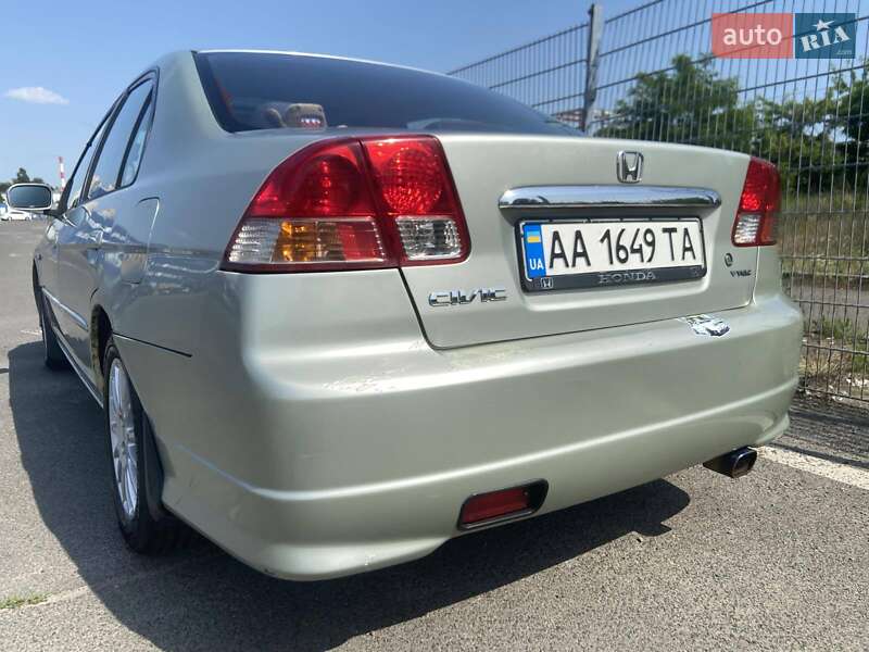 Седан Honda Civic 2004 в Киеве