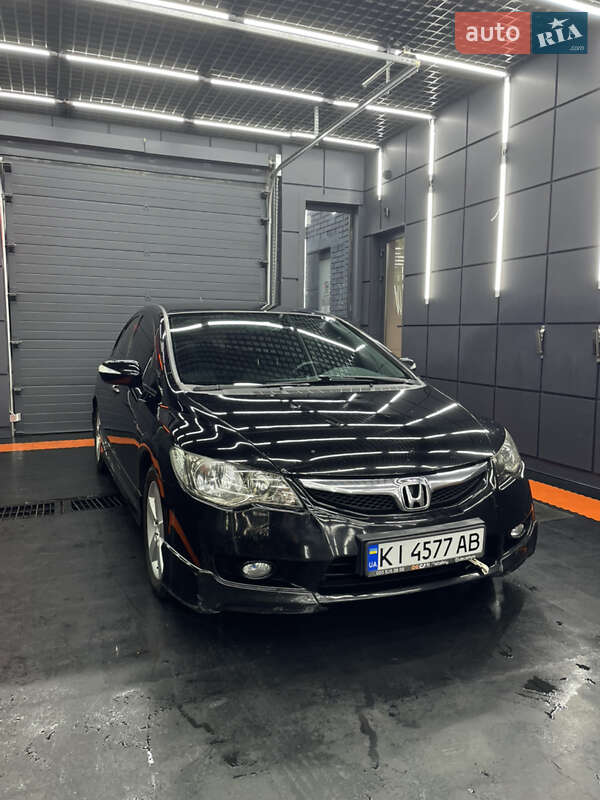 Седан Honda Civic 2010 в Києві