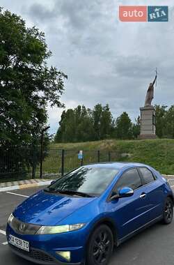 Хэтчбек Honda Civic 2006 в Киеве