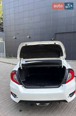 Седан Honda Civic 2019 в Славянске