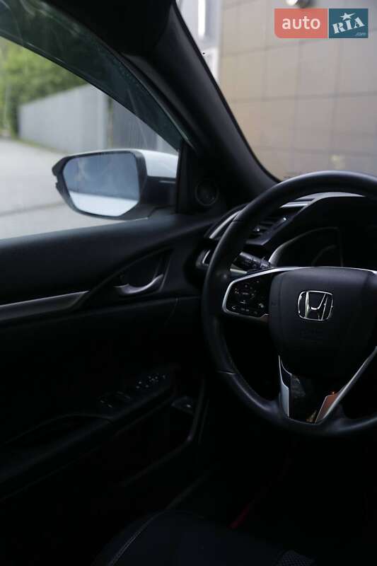 Седан Honda Civic 2019 в Славянске