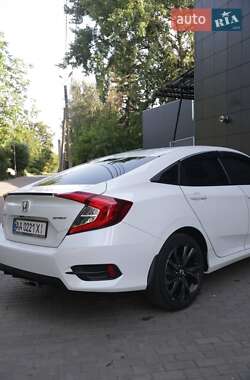 Седан Honda Civic 2019 в Славянске