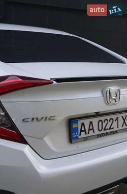 Седан Honda Civic 2019 в Славянске