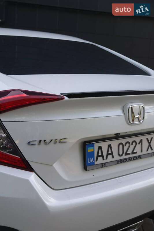Седан Honda Civic 2019 в Славянске