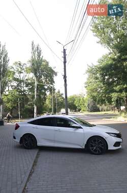 Седан Honda Civic 2019 в Славянске