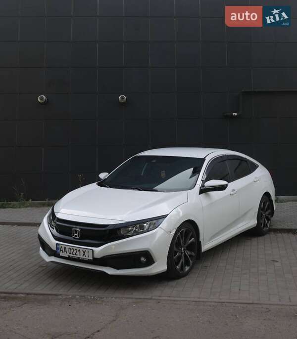 Седан Honda Civic 2019 в Славянске