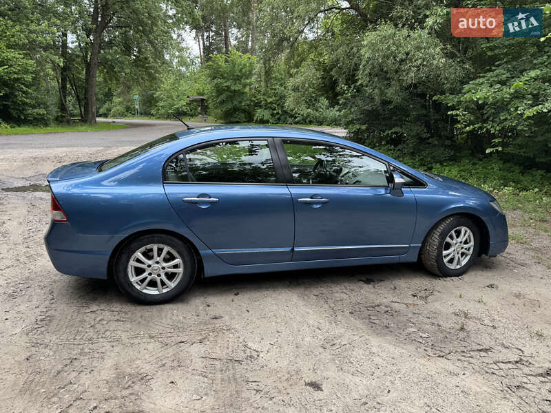 Седан Honda Civic 2007 в Киеве