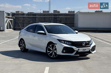 Хэтчбек Honda Civic 2017 в Киеве