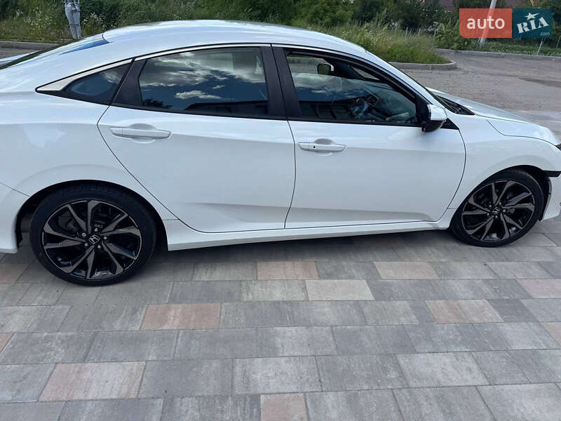 Седан Honda Civic 2019 в Киеве