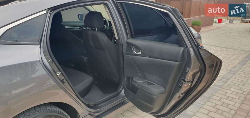 Седан Honda Civic 2019 в Зборове