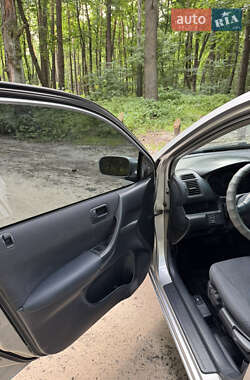 Хэтчбек Honda Civic 2001 в 