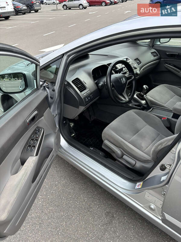 Седан Honda Civic 2008 в Киеве