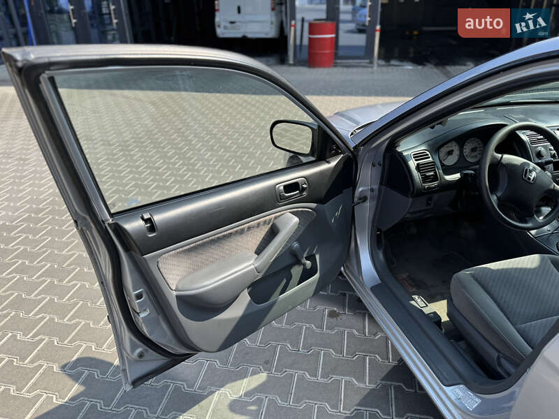 Седан Honda Civic 2005 в Рівному