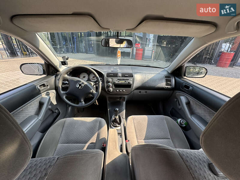 Седан Honda Civic 2005 в Рівному