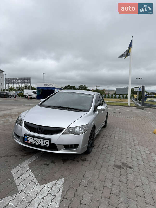 Седан Honda Civic 2011 в Львове