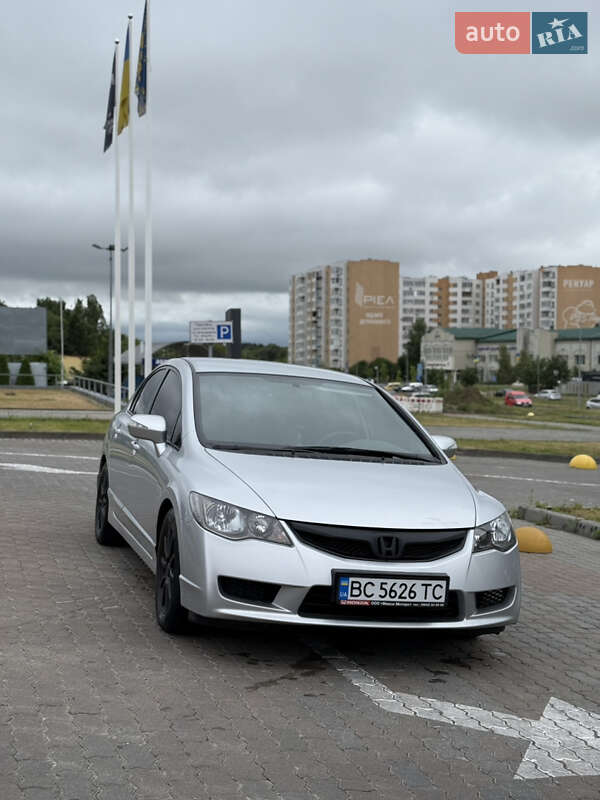 Седан Honda Civic 2011 в Львове