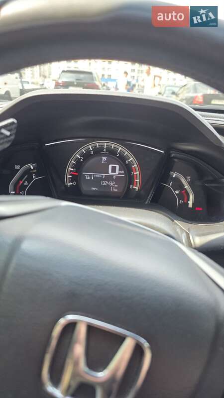 Хэтчбек Honda Civic 2016 в Киеве