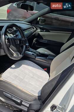 Хэтчбек Honda Civic 2016 в 
