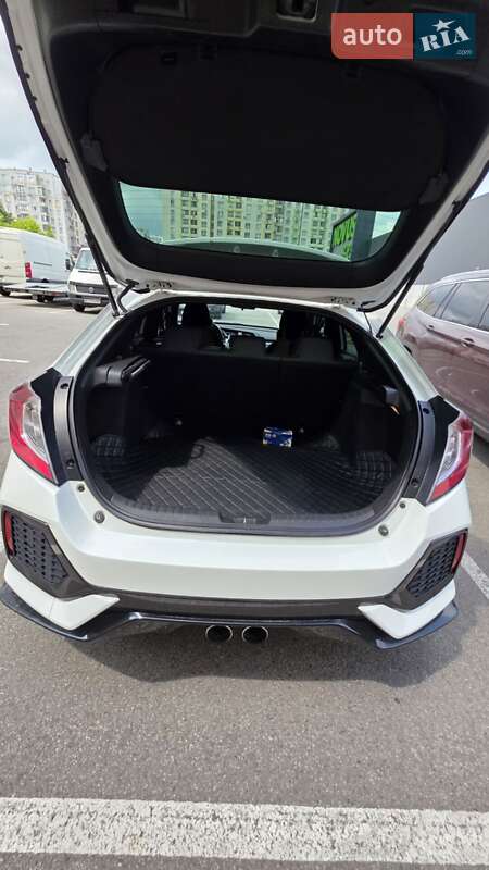 Хэтчбек Honda Civic 2016 в Киеве