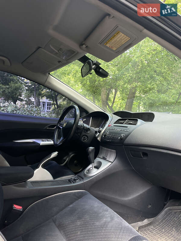 Хэтчбек Honda Civic 2006 в Одессе