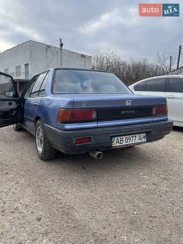 Седан Honda Civic 1988 в Могилів-Подільському