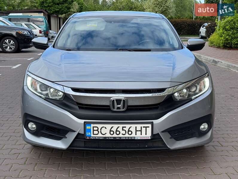 Седан Honda Civic 2018 в Киеве
