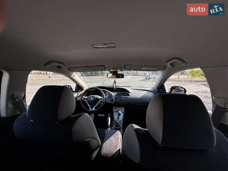 Хэтчбек Honda Civic 2006 в Днепре