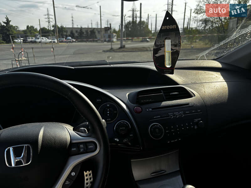 Хэтчбек Honda Civic 2006 в Днепре