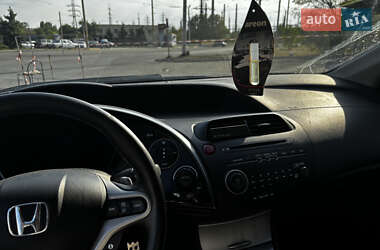 Хэтчбек Honda Civic 2006 в 