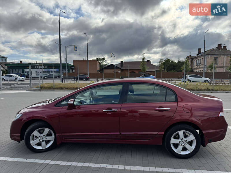 Седан Honda Civic 2008 в Виннице