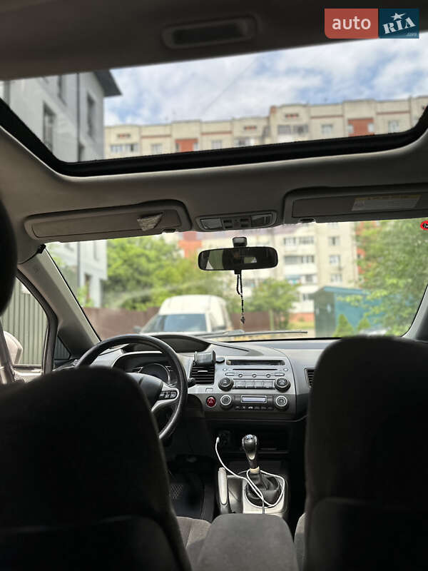 Седан Honda Civic 2006 в Львові