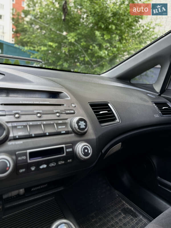 Седан Honda Civic 2006 в Львові