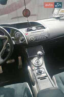 Хэтчбек Honda Civic 2007 в 