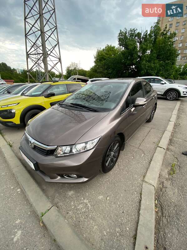 Седан Honda Civic 2012 в 
