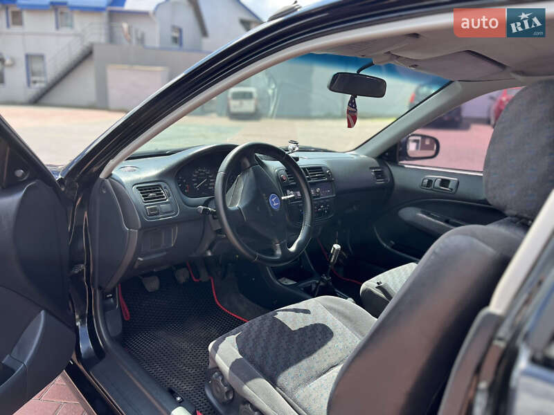 Хэтчбек Honda Civic 1999 в Ровно