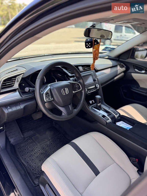 Седан Honda Civic 2018 в Києві
