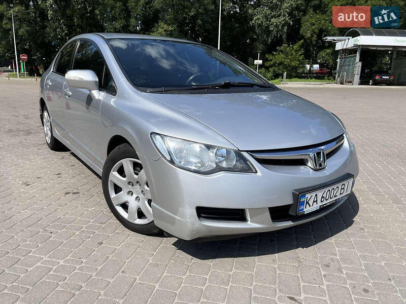 Седан Honda Civic 2008 в Краматорске