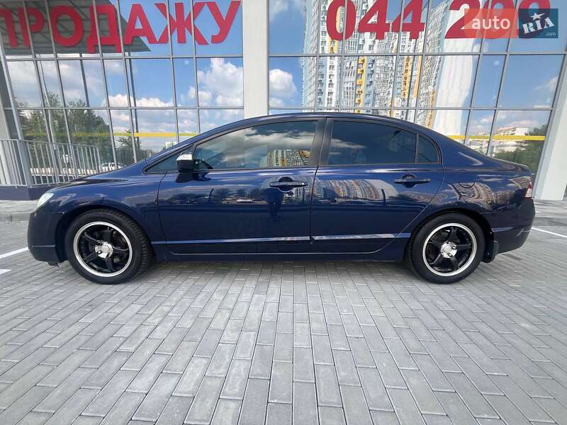 Седан Honda Civic 2008 в Киеве