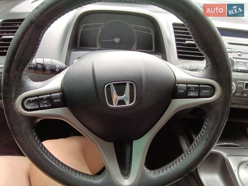 Седан Honda Civic 2006 в Дніпрі