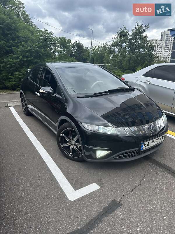 Хэтчбек Honda Civic 2007 в Киеве