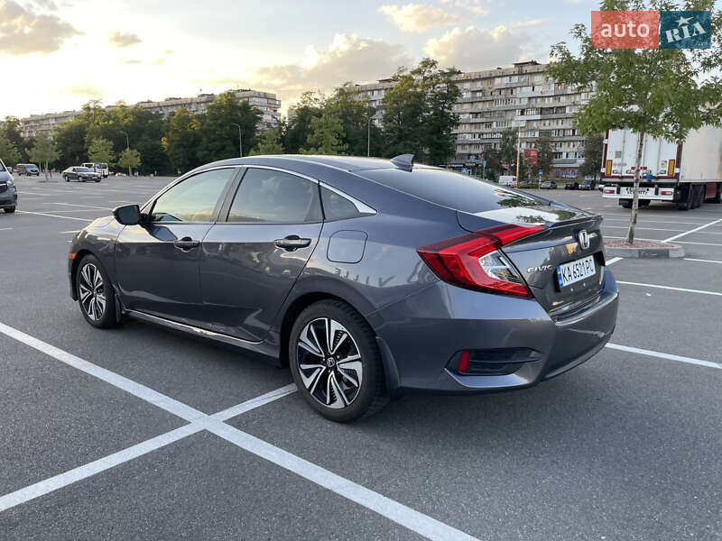 Седан Honda Civic 2018 в Киеве