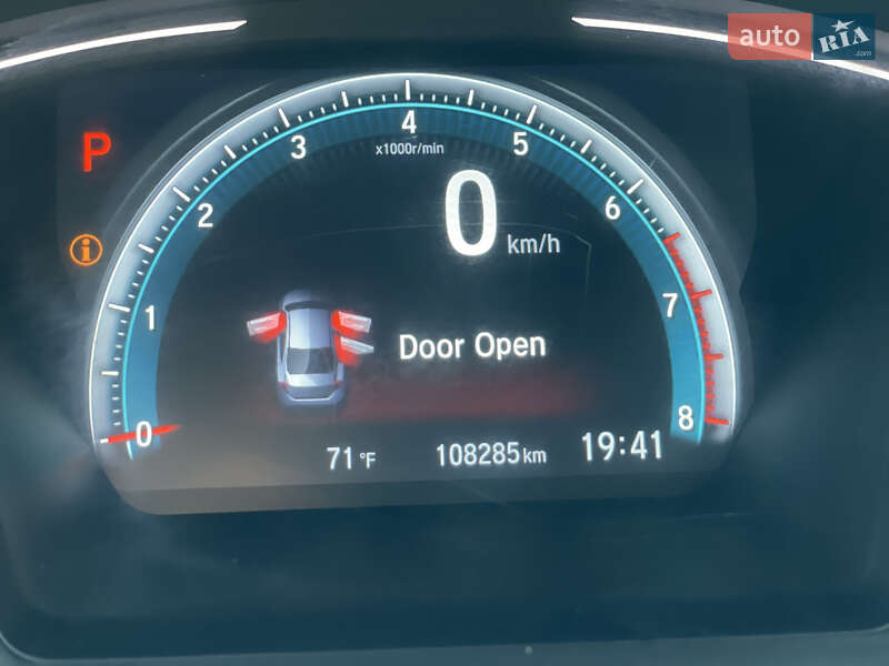 Седан Honda Civic 2018 в Киеве