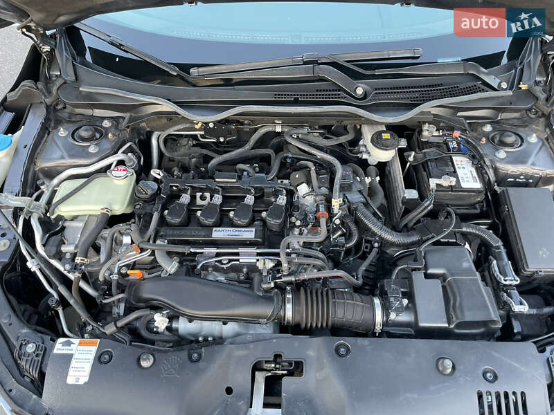 Седан Honda Civic 2018 в Киеве